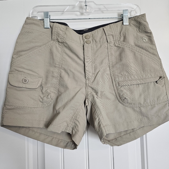 The North Face Cargo Shorts~size 10 - Picture 2 of 14